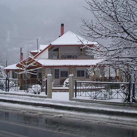 Guesthouse Agnandi Káto Loutrákion 외부 사진