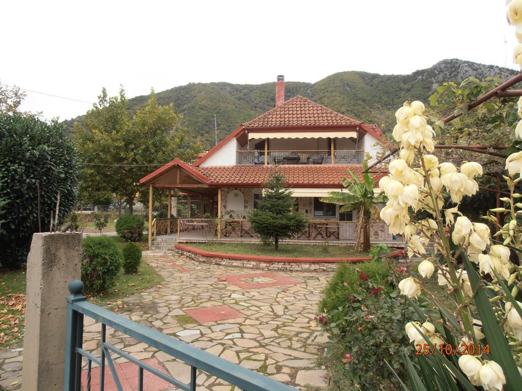 Guesthouse Agnandi Káto Loutrákion 객실 사진