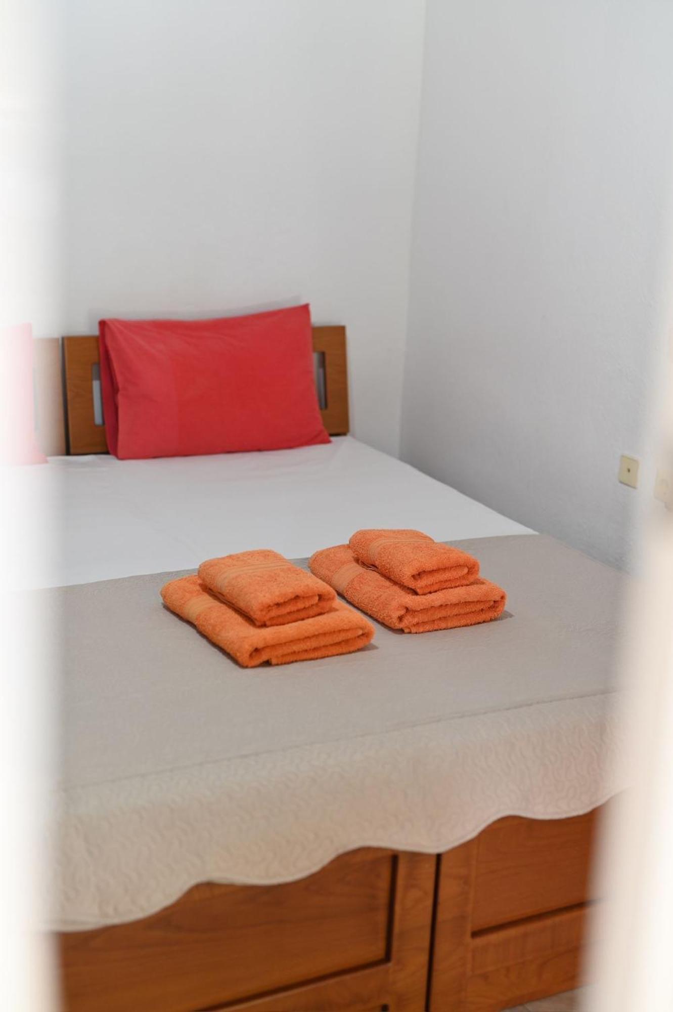Guesthouse Agnandi Káto Loutrákion 외부 사진