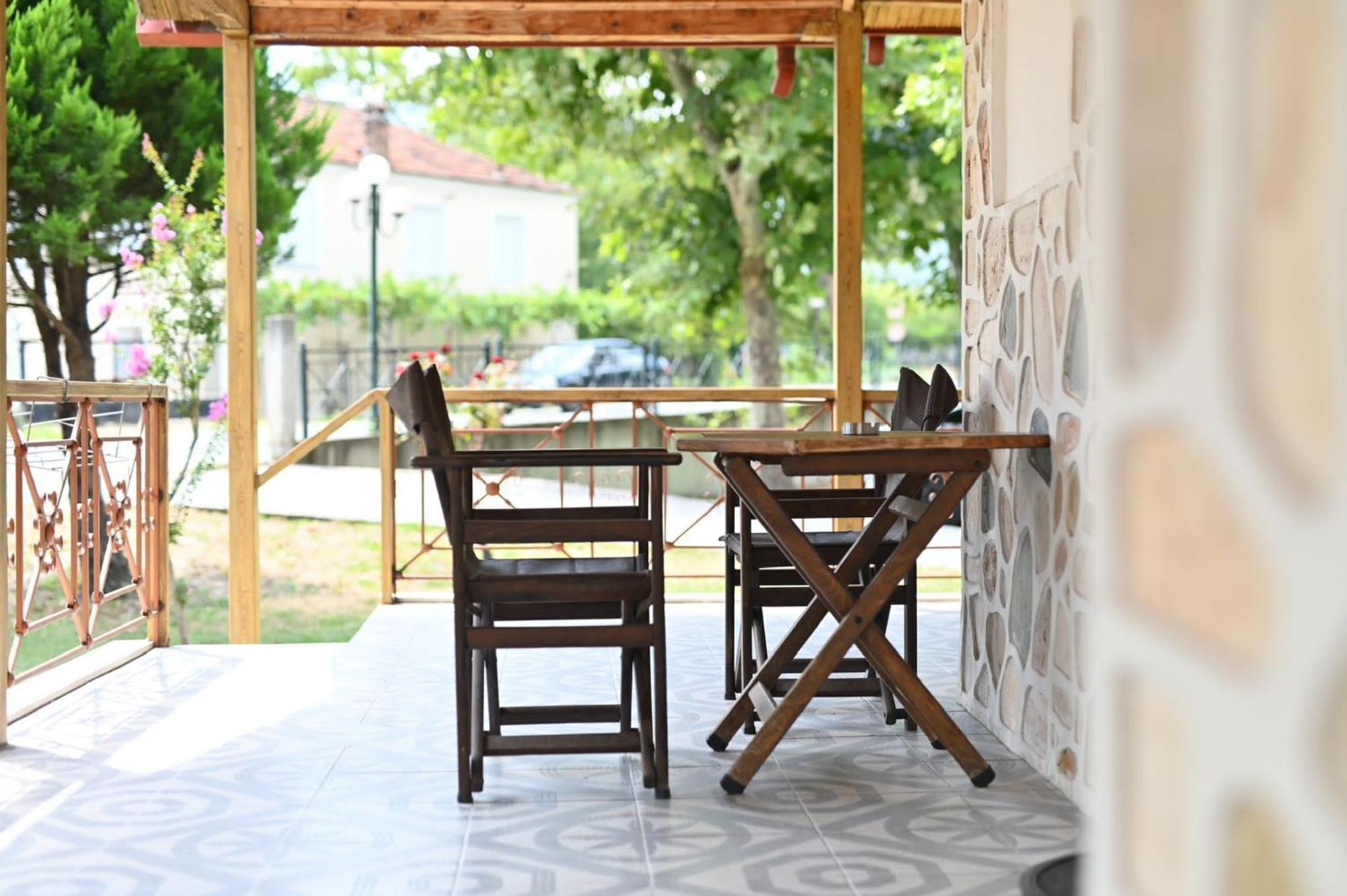 Guesthouse Agnandi Káto Loutrákion 외부 사진