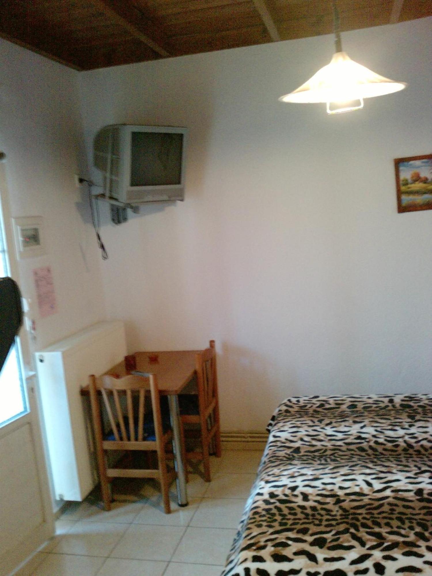 Guesthouse Agnandi Káto Loutrákion 외부 사진