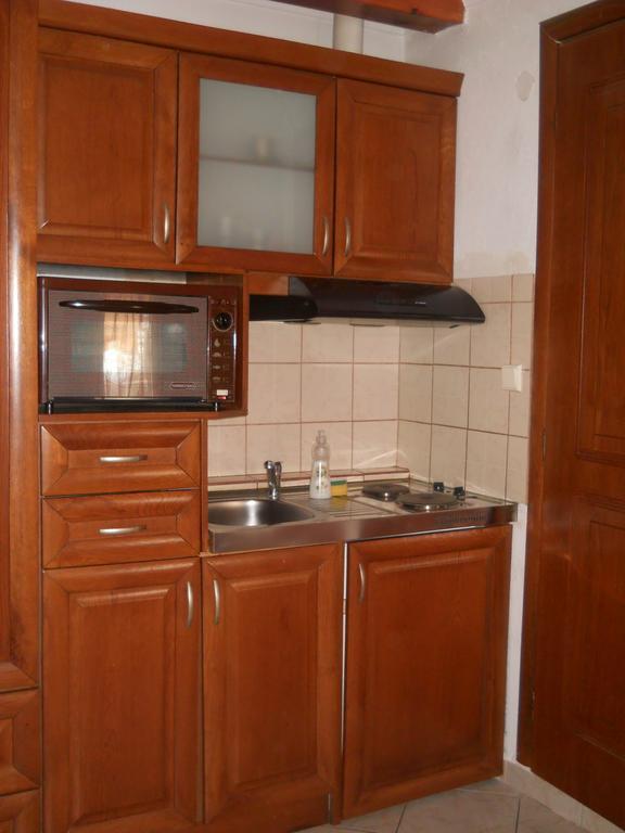 Guesthouse Agnandi Káto Loutrákion 객실 사진