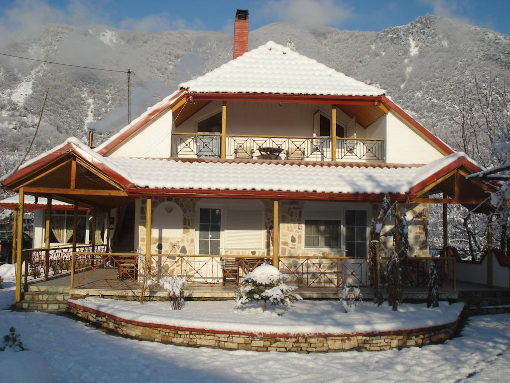 Guesthouse Agnandi Káto Loutrákion 외부 사진